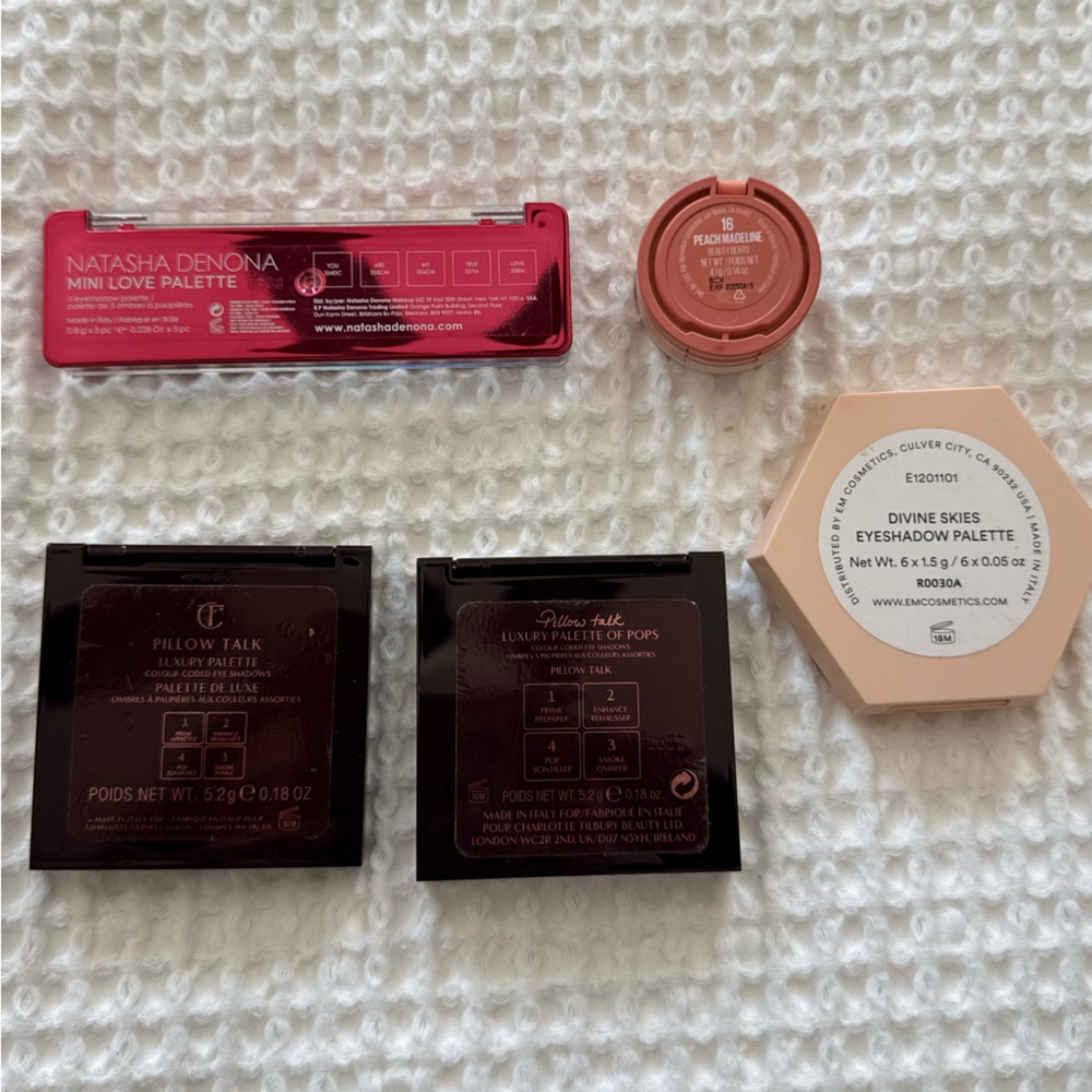 Eyeshadow Mini Bundle - Picture 3 of 3